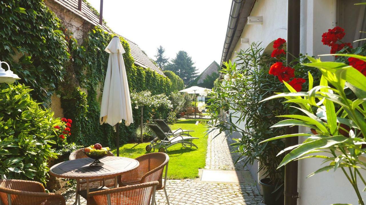 Gaestehaus Doris Purbach am Neusiedlersee Exterior photo